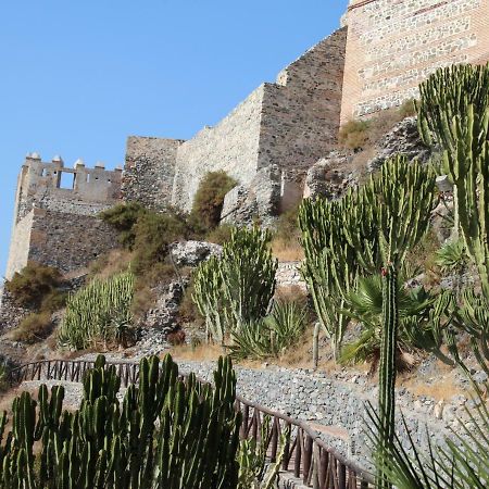 Апартаменти Bella Andalucia Альмуньєкар Екстер'єр фото